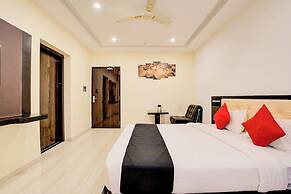 Hotel Saffron Suites
