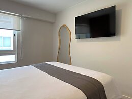w Marvelous 2BR w Balcony in Miraflores