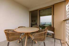 Nora - Elegant Seaview Escape With Balcony