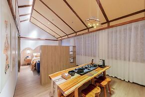 Nine Melodies View Courtyard Guesthouse