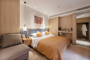 Nine Melodies View Courtyard Guesthouse