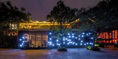 Nine Melodies View Courtyard Guesthouse