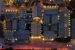 Nine Melodies View Courtyard Guesthouse