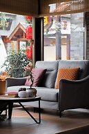 Nine Melodies View Courtyard Guesthouse