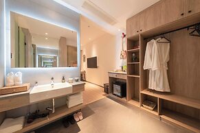 Nine Melodies View Courtyard Guesthouse
