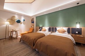 Nine Melodies View Courtyard Guesthouse