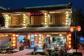 Nine Melodies View Courtyard Guesthouse