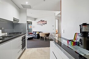 Central Brisbane Stay With Gym and Pool Access