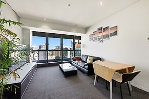 Central Brisbane Stay With Gym and Pool Access