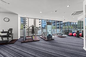 Central Brisbane Stay With Gym and Pool Access