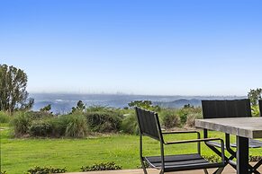Scenic House With Private Yard & BBQ Area