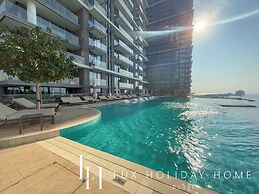 LUX The Beach Isle View Suite 2