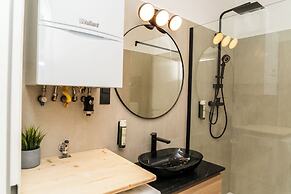 Bright Apartment Near Central Station