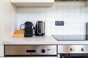 Bright Apartment Near Central Station