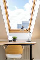 Bright Apartment Near Central Station