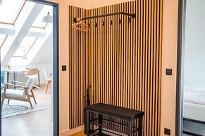 Bright Apartment Near Central Station