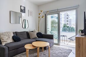 Classy 2BR Cafe Suite Strovolos