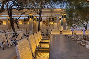 PLATY BEACH HOTEL