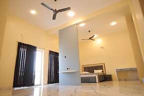 Pandav Raj Palace Hotel and Resort
