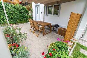 Studio Maria with Free Parking