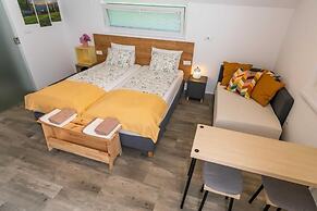 Studio Maria with Free Parking
