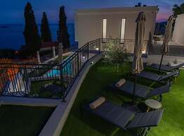 Lux Villa Mariva