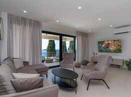 Lux Villa Mariva