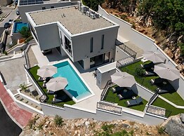 Lux Villa Mariva