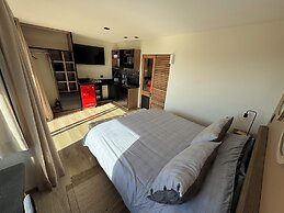 Kalamar Hotel