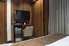 Triple Three Hotel
