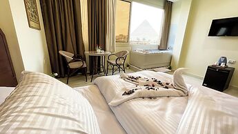 Queen Inn Pyramids View