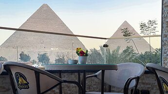 Queen Inn Pyramids View