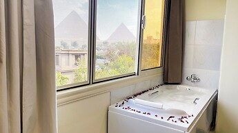 Queen Inn Pyramids View