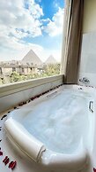 Queen Inn Pyramids View
