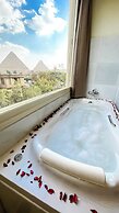 Queen Inn Pyramids View