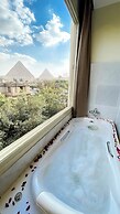 Queen Inn Pyramids View