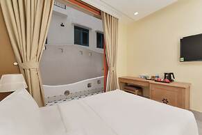Santori Hòn Thơm Hotel