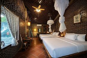 Mekong Silt Ecolodge