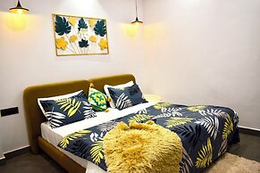 Advaya Stays - A Luxury Retreat