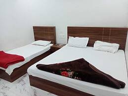 Astha Homestay & Guest House