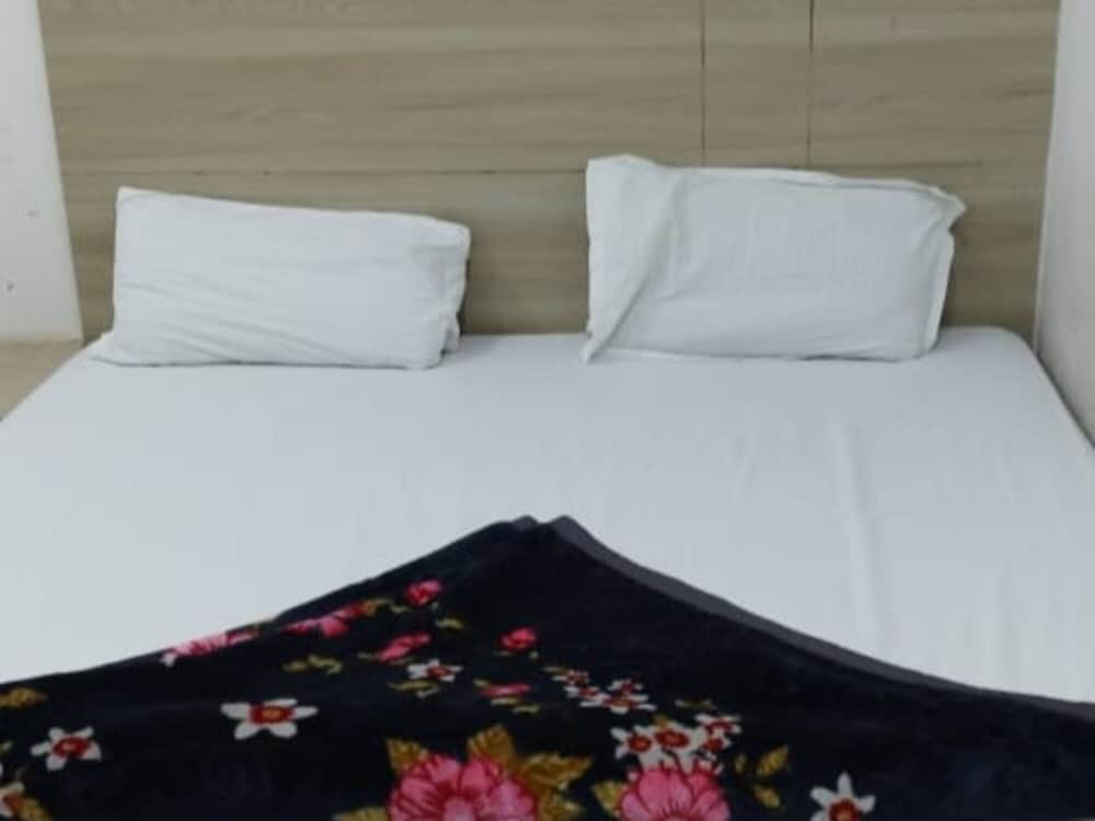 Astha Homestay & Guest House