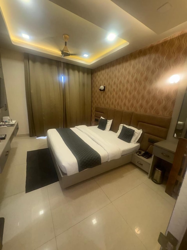 Hotel Rajshree