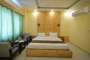 Kedar Inn By Rovers Nest