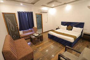Kedar Inn By Rovers Nest