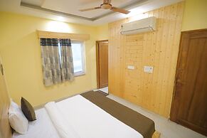 Kedar Inn By Rovers Nest