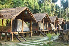 Cox Heaven Beach Resort