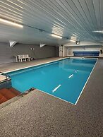 Palm Court - 3 Bed, Heated Pool, Parking, Nr Beach