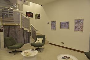 Floris Hotel