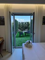 Floris Hotel