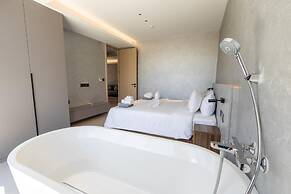 Beachfront 5122 Building C Modern 2BR Suite